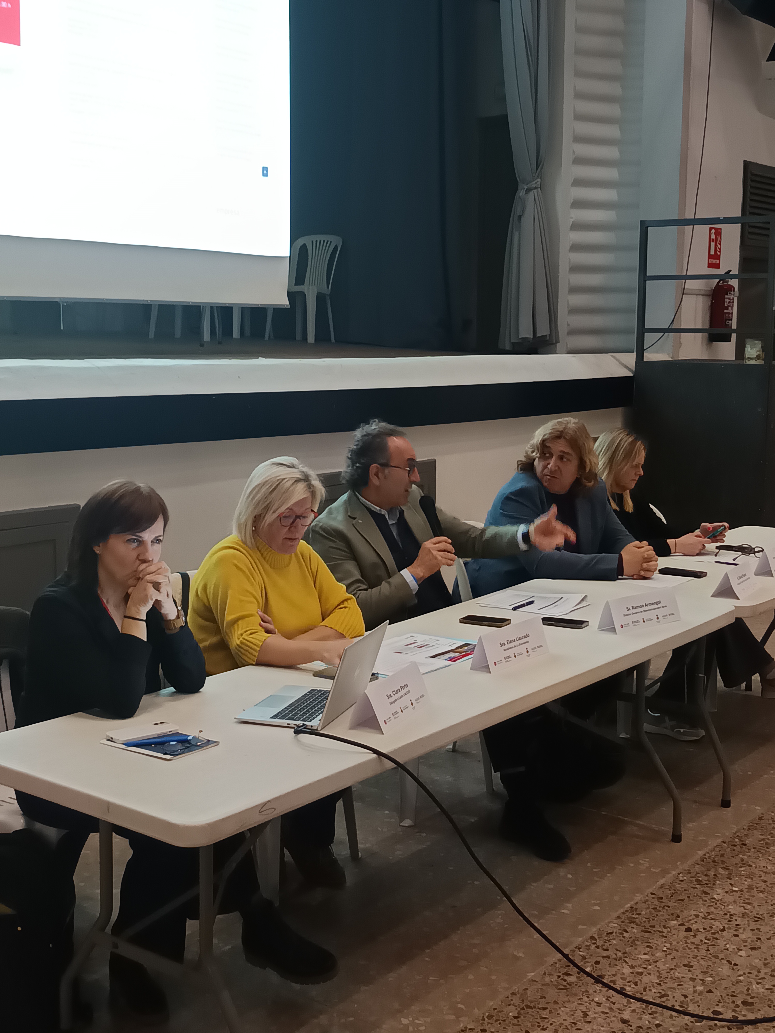 Porta, Llauradó, Armengol, Masot i Espax a la mesa de l'acte