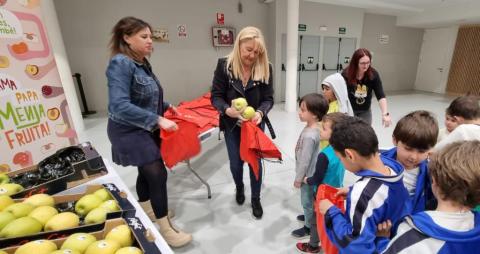 La cap de l'àrea d'Ensenyament del Consell, Sílvia Olmo, ha assistit a l'acte