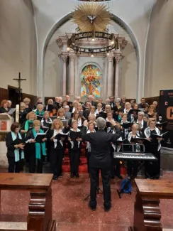 Torres de Segre gaudeix amb un “Virolai” cantat per tres corals