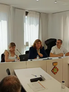 La secretària del Consell Eva Forcat, David Masot i Joan Carles Miró