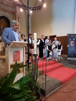 Torres de Segre gaudeix amb un “Virolai” cantat per tres corals