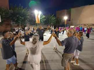 Més de 300 persones a les Sardanes a la Fresca de Torres de Segre
