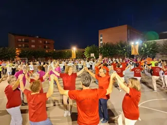 Més de 300 persones a les Sardanes a la Fresca de Torres de Segre