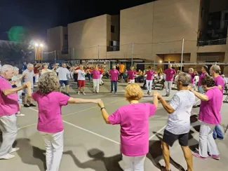 Més de 300 persones a les Sardanes a la Fresca de Torres de Segre