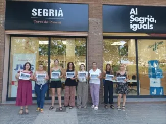 Aturada de protesta per l'agressió d'una educadora social