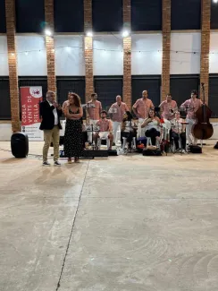 Ballada de més de 230 sardanistes a Soses amb la Cobla Vents de Riella