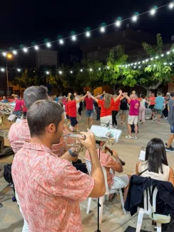 Ballada de més de 230 sardanistes a Soses amb la Cobla Vents de Riella