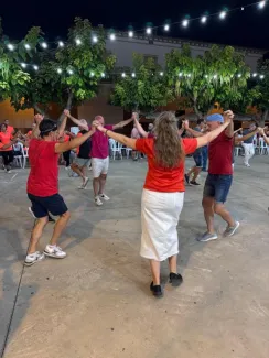 Ballada de més de 230 sardanistes a Soses amb la Cobla Vents de Riella