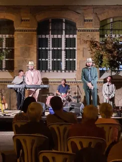 Més de 100 persones al concert d’Espai Dual a l’Escola Els Til·lers d’Artesa de Lleida