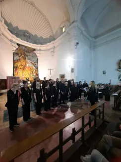 Ple de gom a gom a l’església de Seròs amb el concert de Segrià Corals