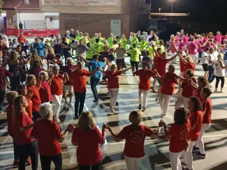 Més de 300 persones a les Sardanes a la fresca de Benavent de Segrià amb la Bellpuig Cobla