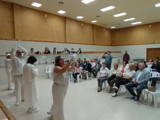 El muntatge teatral inclusiu “Compta amb mi” rep una emocionada acollida a Sarroca de Lleida