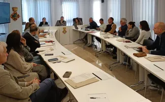 Els participants a la primera reunió de la Taula