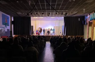 A la sala hi havia més de 150 espectadors