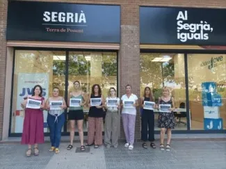 Aturada de protesta per l'agressió d'una educadora social