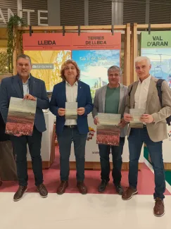 Esteve, Masot, Ribes i Fo amb el fulletó de la floració del Segrià