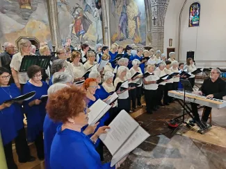 Cantant "L'estaca"