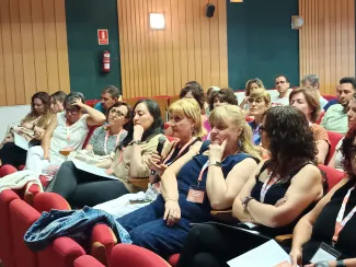 Una professional de Serveis Socials pregunta Francesc Torralba