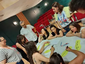 Un grup de treball durant la dinàmica