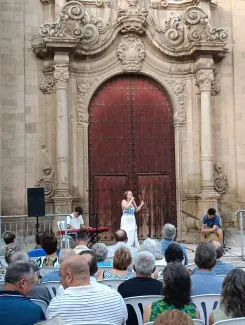 Paula Milara en un moment del concert