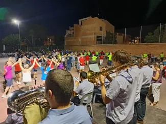 La Bellpuig Cobla posà música a la nit