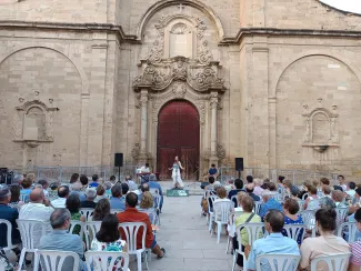 Prop de 200 persones al concert de Paula Milara