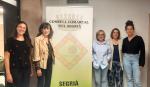 Marta Aguilà, tècnica de Cultura del Consell, i el jurat